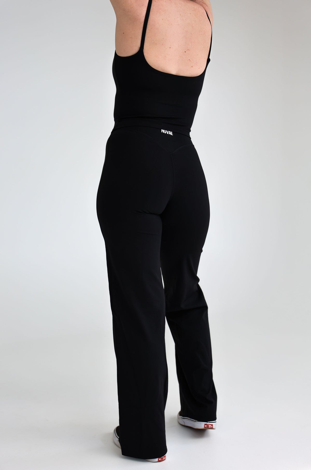 ESSNTL Wide legs - Black