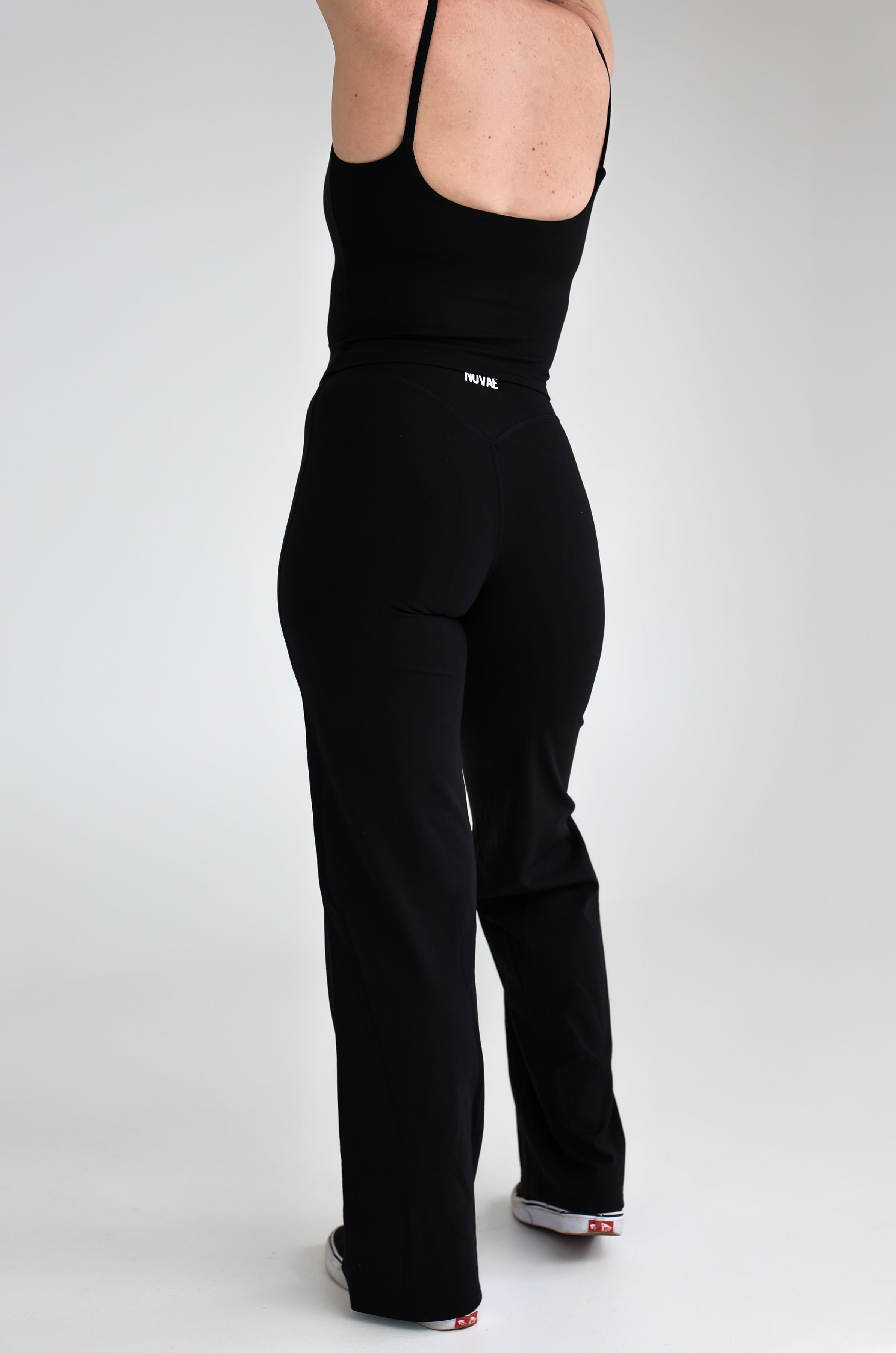 ESSNTL Wide legs - Black