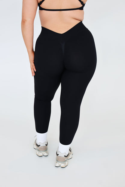 V-Back Leggings - Black