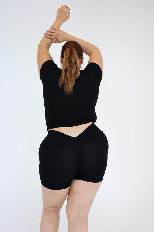 V-Back Shorts -Black