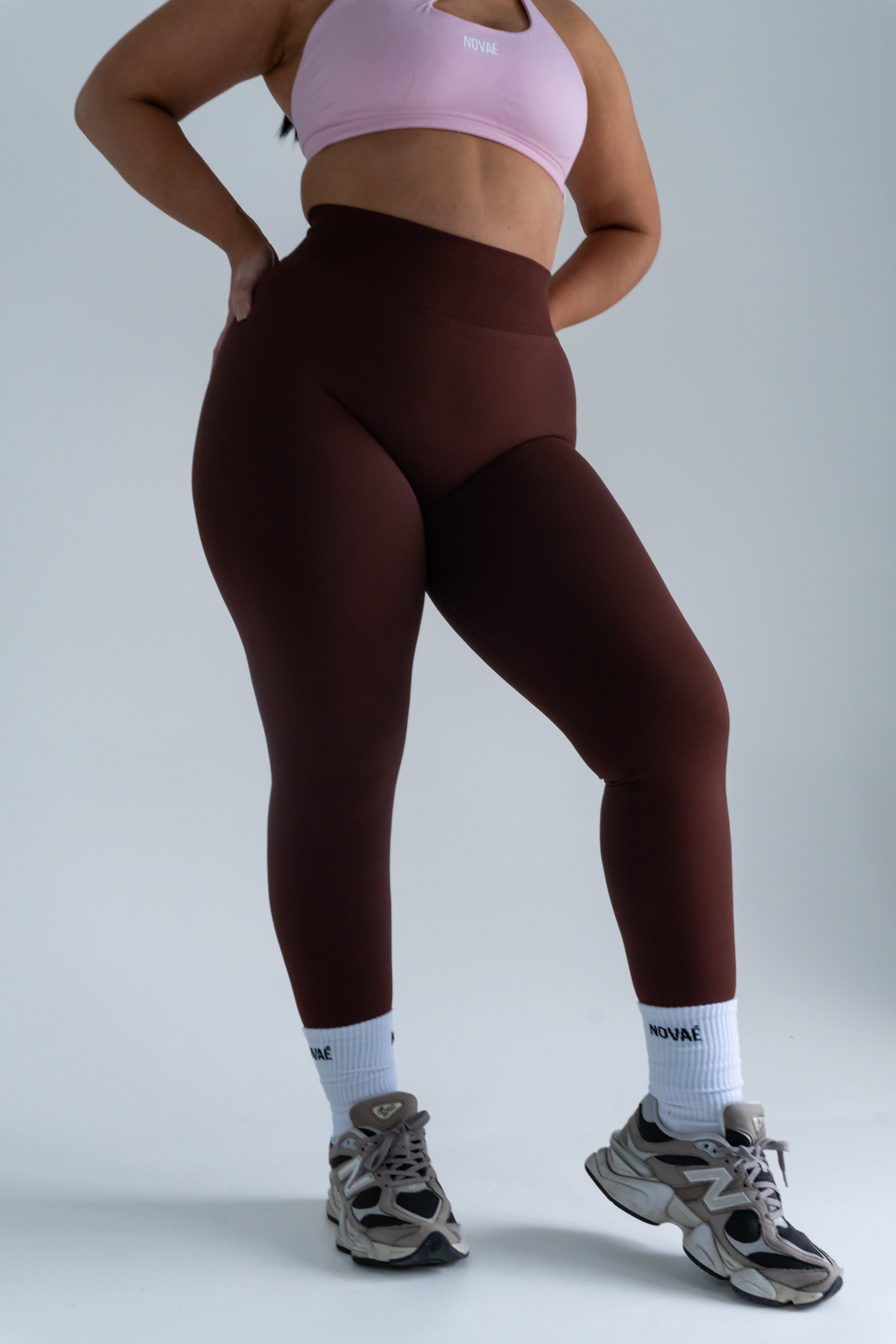 Novaé Crew Socks
